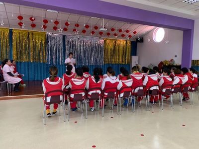 致敬最美的绿叶——记布朗天津泰达园生活教师年终考核